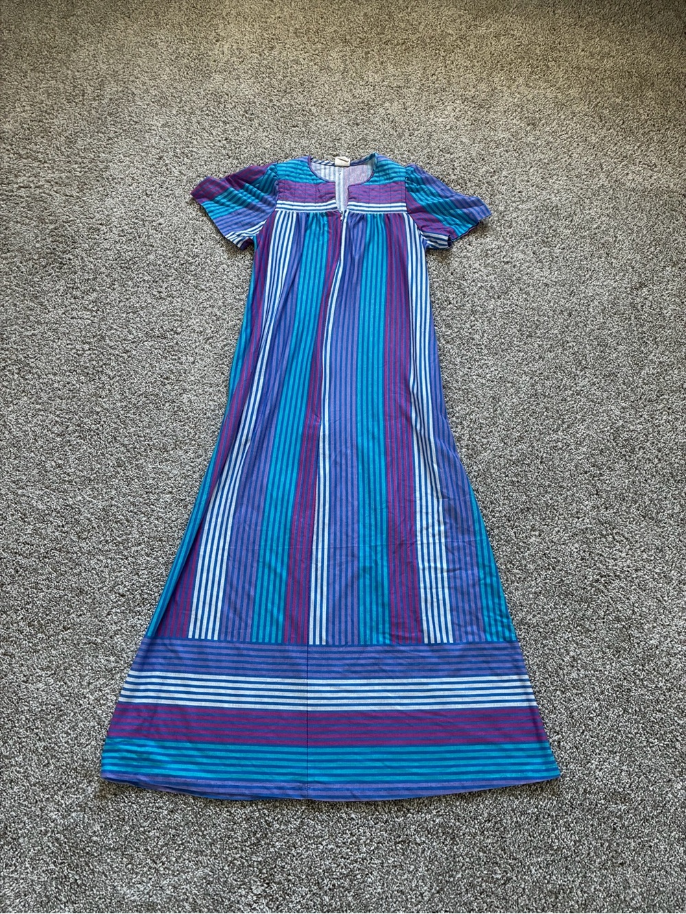 Vintage Donna Richard for Gilligan & O'Malley Blue and Purple Striped Nightgown